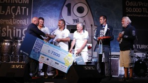 Büyük Balığı Yakaladı  Ödülü 15 Temmuz Derneği’ne Bağışladı