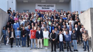 İzmir Foça’da belediye çalışanları 1 Mayıs’ı kutladı