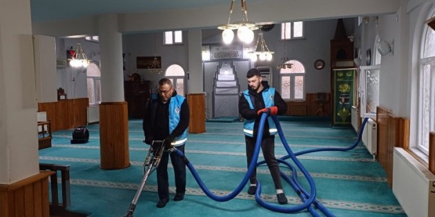 Rize’de Ramazan ayı öncesi camilerde temizlik